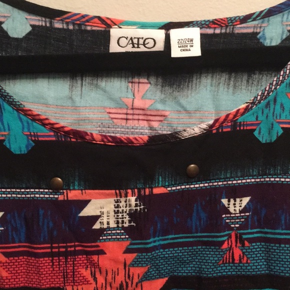 Aztec Style Plus Size Top - Picture 2 of 3